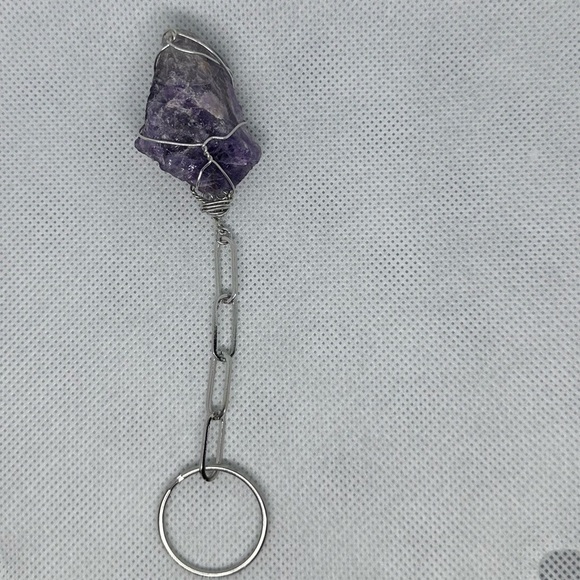Amethyst keychain raw stone handmade wire wrap - Picture 6 of 6